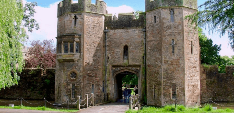 Gosswood Park Campsite - Places to Visit - Bishops Palace in Wells, Somerset.